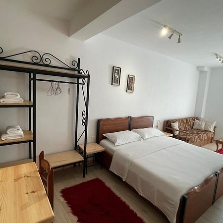 Bujtina Liana Voskopoje Hotel Buitenkant foto