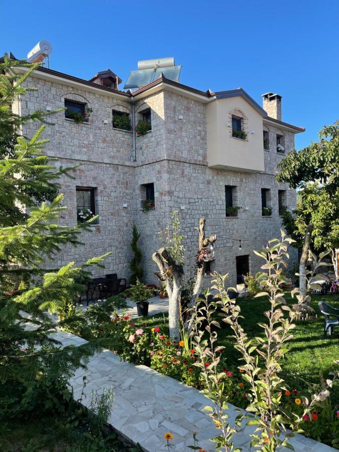 Bujtina Liana Voskopoje Hotel Buitenkant foto