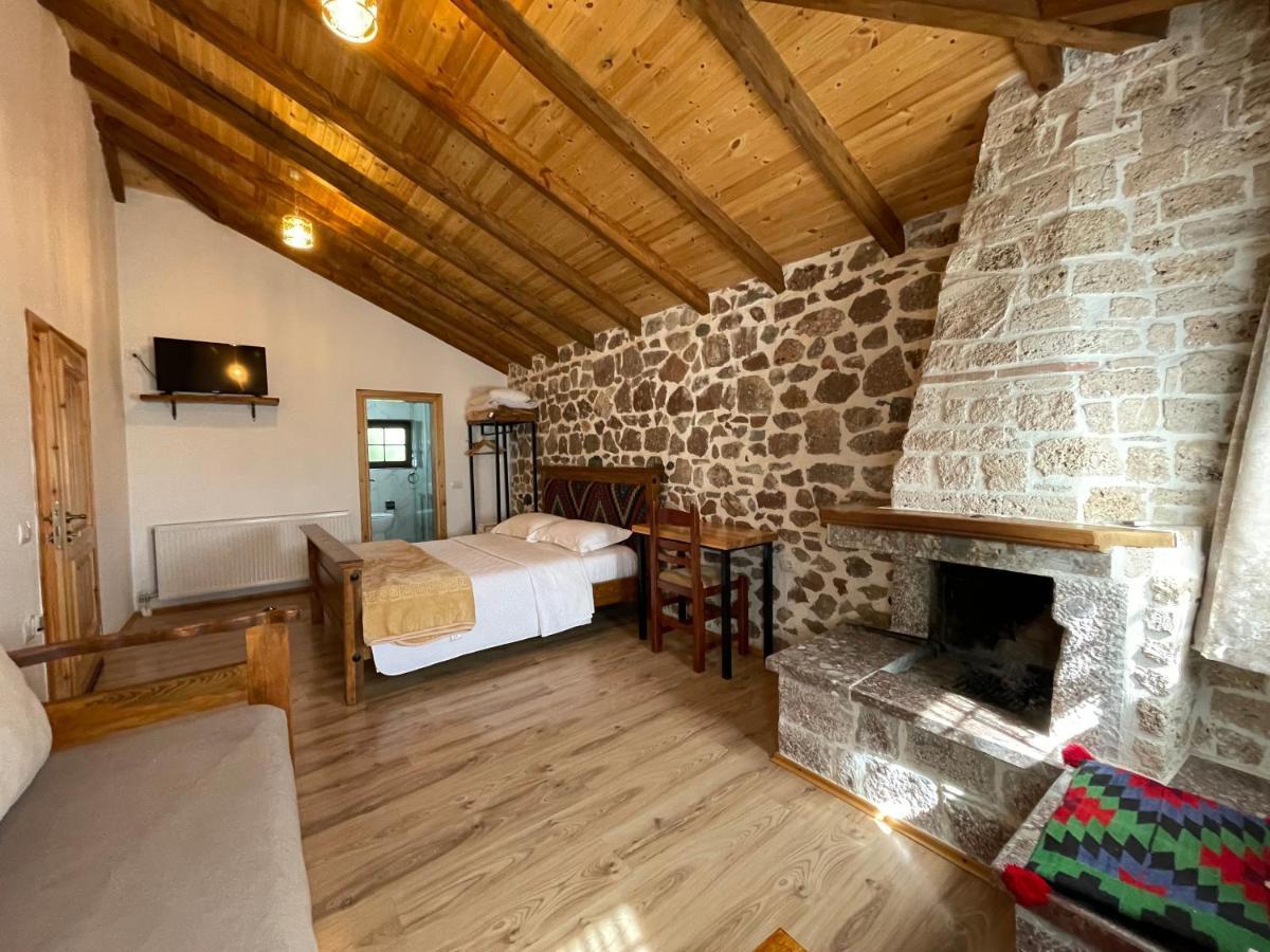 Bujtina Liana Voskopoje Hotel Buitenkant foto