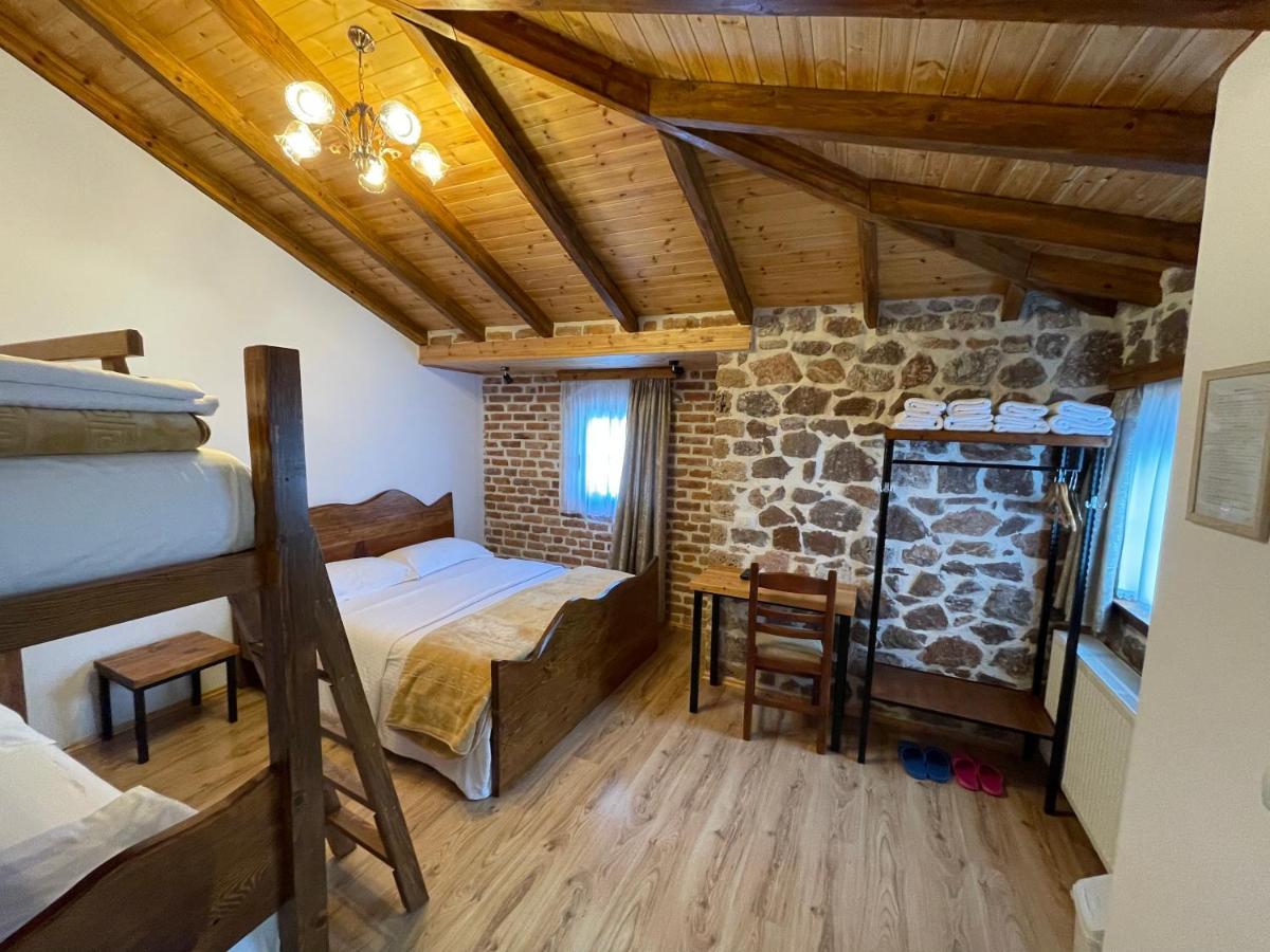Bujtina Liana Voskopoje Hotel Buitenkant foto