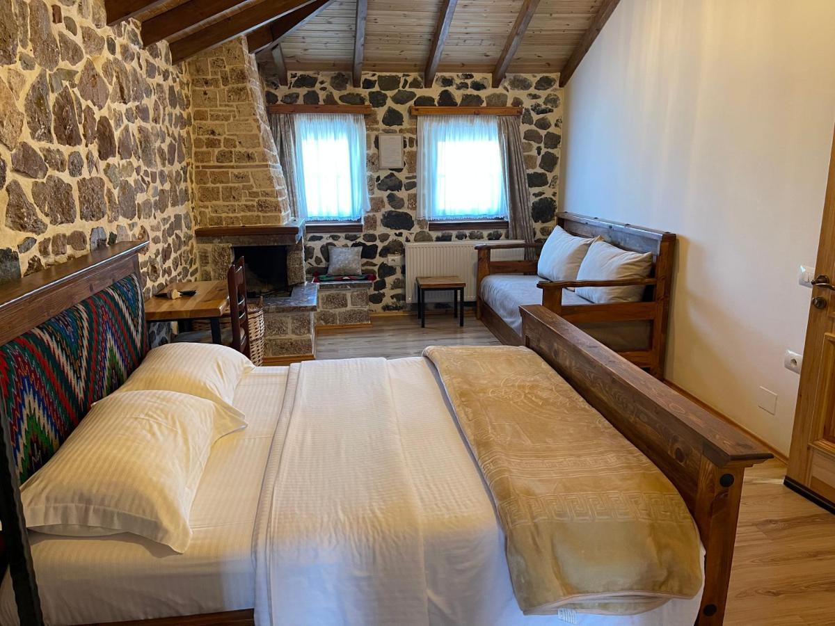 Bujtina Liana Voskopoje Hotel Buitenkant foto