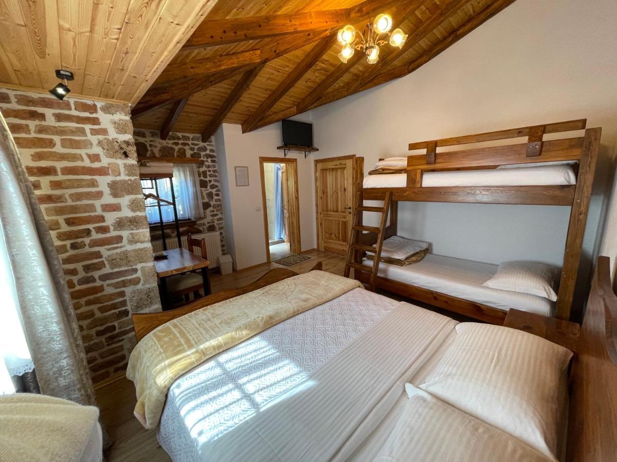 Bujtina Liana Voskopoje Hotel Buitenkant foto