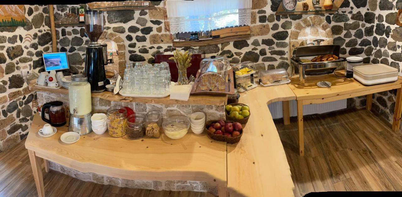 Bujtina Liana Voskopoje Hotel Buitenkant foto