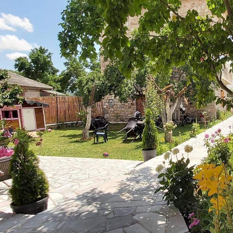Bujtina Liana Voskopoje Hotel Buitenkant foto