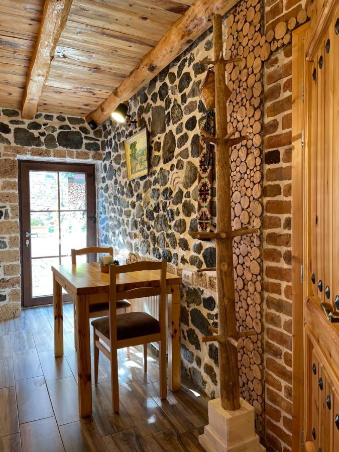 Bujtina Liana Voskopoje Hotel Buitenkant foto