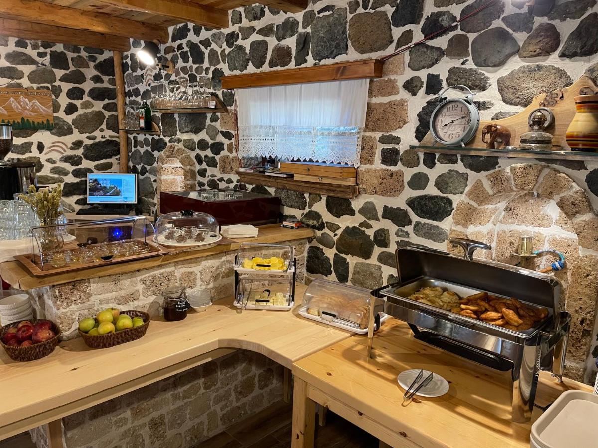Bujtina Liana Voskopoje Hotel Buitenkant foto