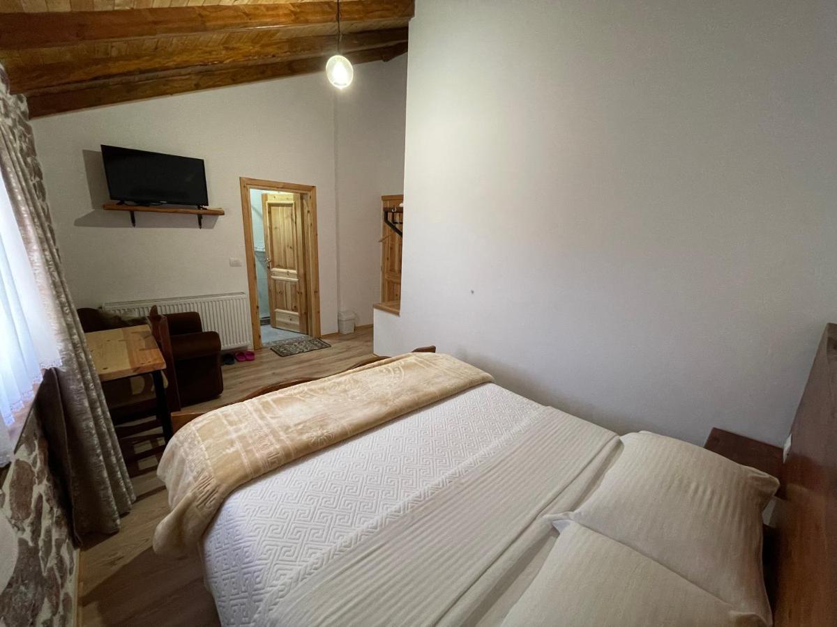 Bujtina Liana Voskopoje Hotel Buitenkant foto