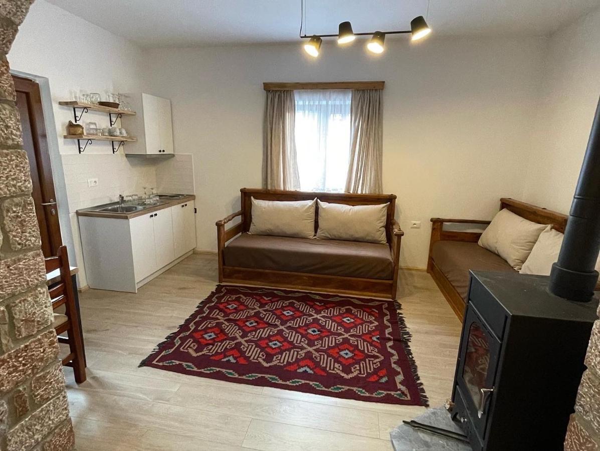 Bujtina Liana Voskopoje Hotel Buitenkant foto