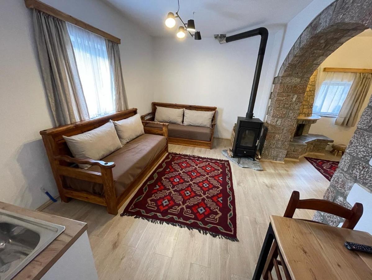 Bujtina Liana Voskopoje Hotel Buitenkant foto