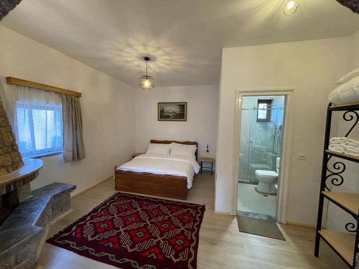 Bujtina Liana Voskopoje Hotel Buitenkant foto