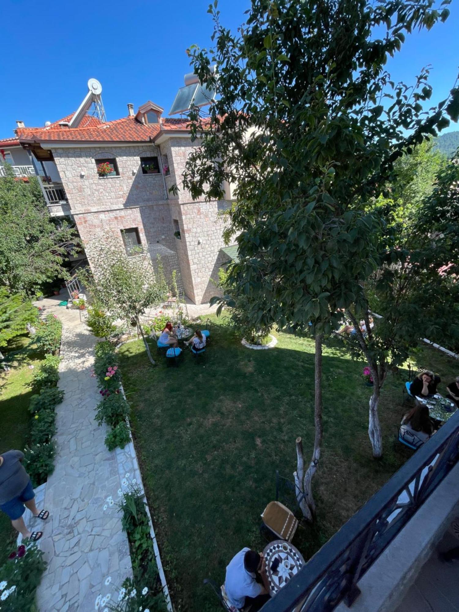 Bujtina Liana Voskopoje Hotel Buitenkant foto