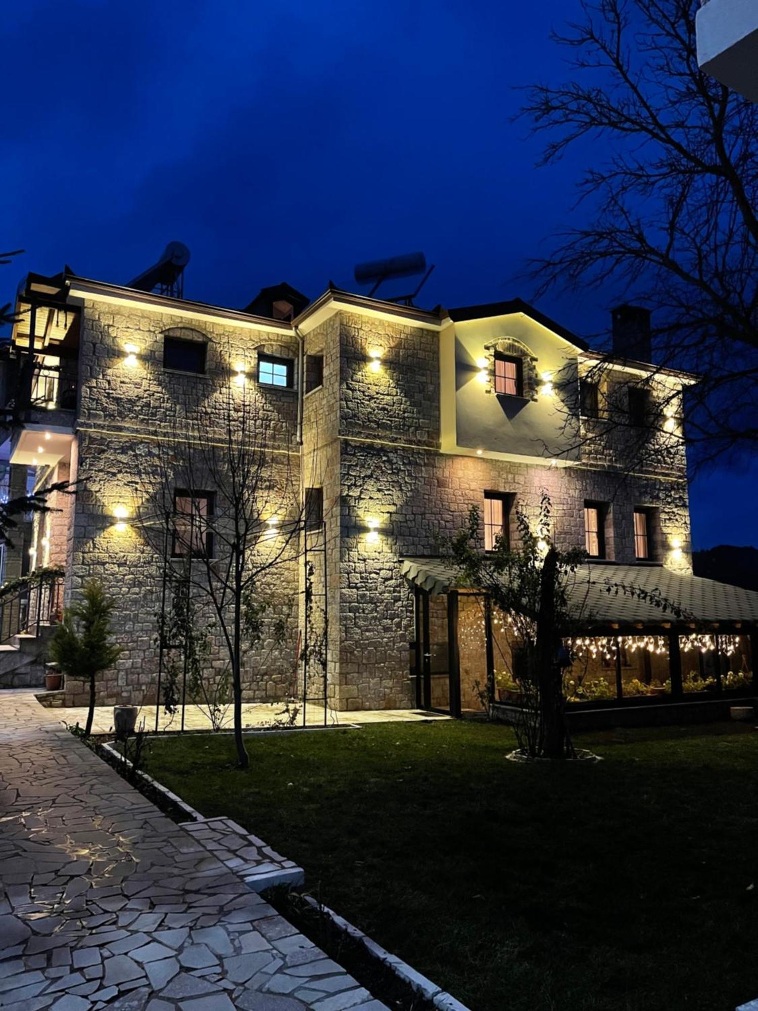 Bujtina Liana Voskopoje Hotel Buitenkant foto