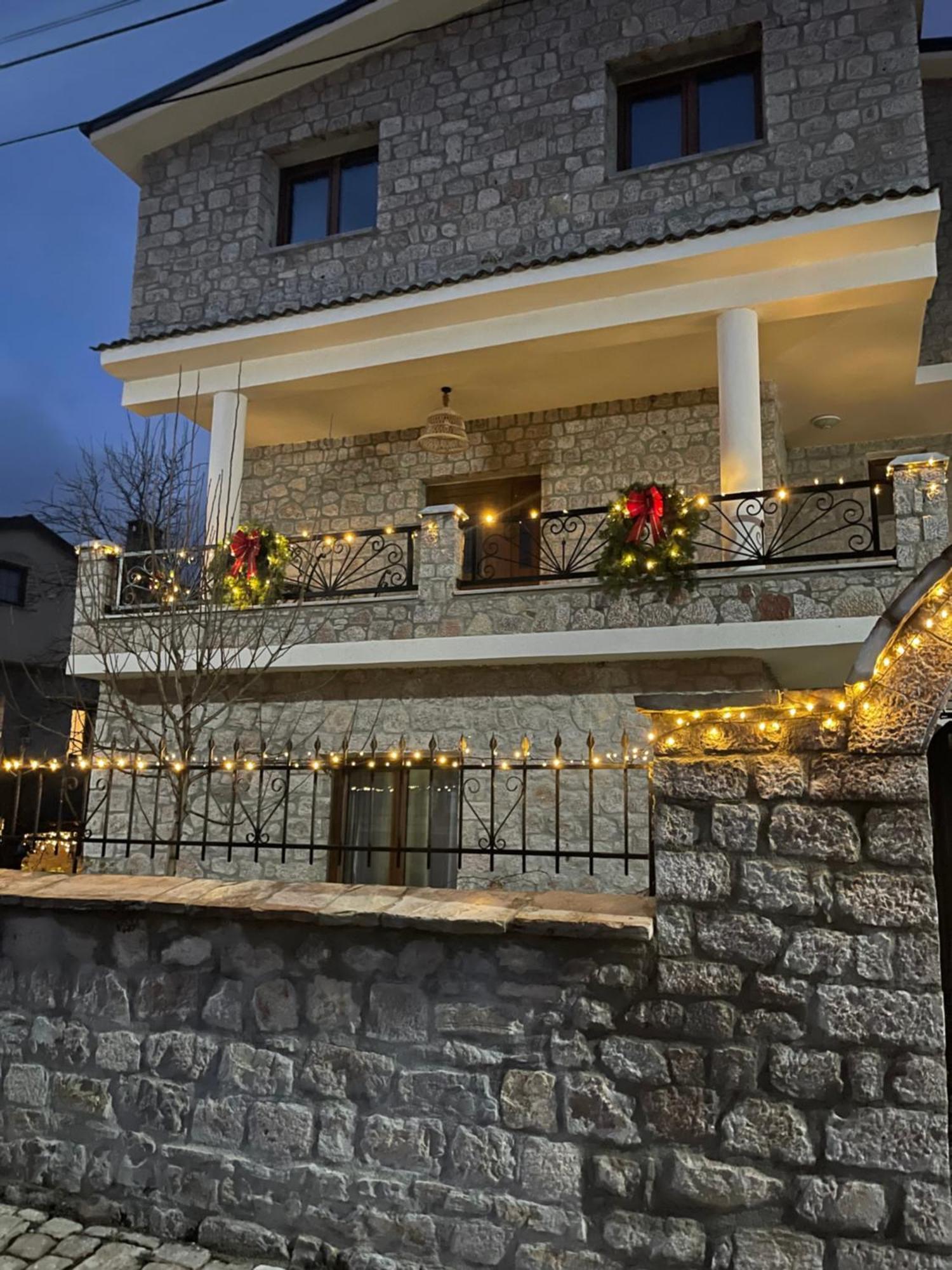 Bujtina Liana Voskopoje Hotel Buitenkant foto